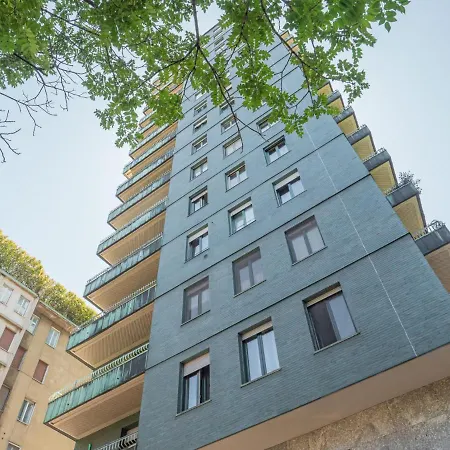 The Rent - Spacious One-bedroom In Moscova District Milan