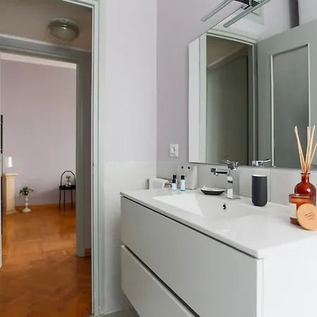 Apartment The Rent - Spacious One-bedroom In Moscova District *