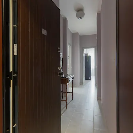 Apartment The Rent - Spacious One-bedroom In Moscova District *